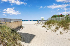 Renovated Condo with Beach Access and 5 Min From Hangout